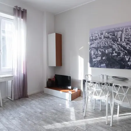 Italianway - Giovio 15 *